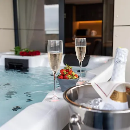 Classic Apartment Warna